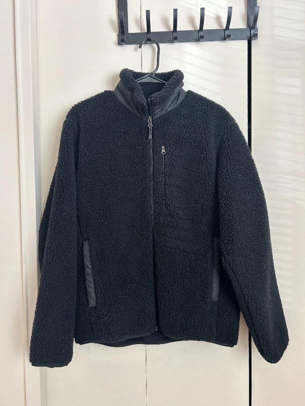 Uniqlo -- balck sherpa jacket